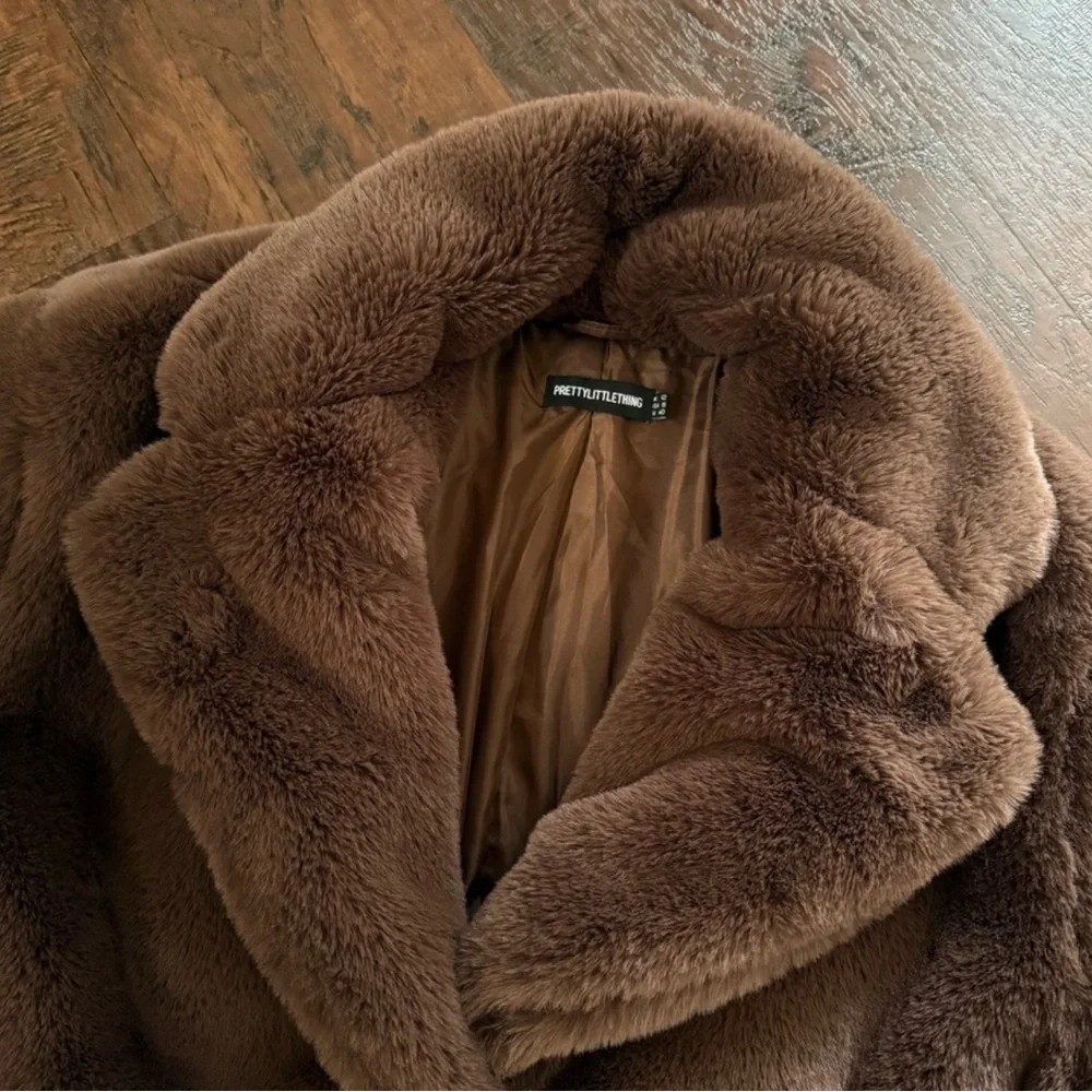PrettyLittleThing Brown Faux Fur Coat | Plush Teddy Style Winter Jacket | Size 8 - Picture 6 of 7